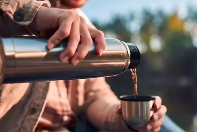 Termosul de cafea: păstrează-ți băutura preferată fierbinte mai mult timp